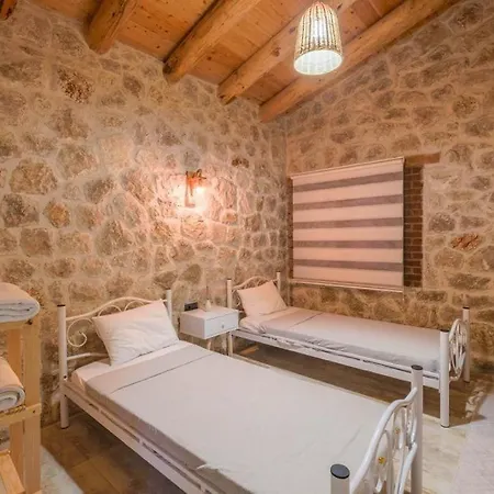Kaya Serenity ''dogada Ki Eviniz'' * Bayirkoy (Seydikemer)